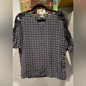 Leifsdottir 100% Silk Silver Sleeveless Blouse‎